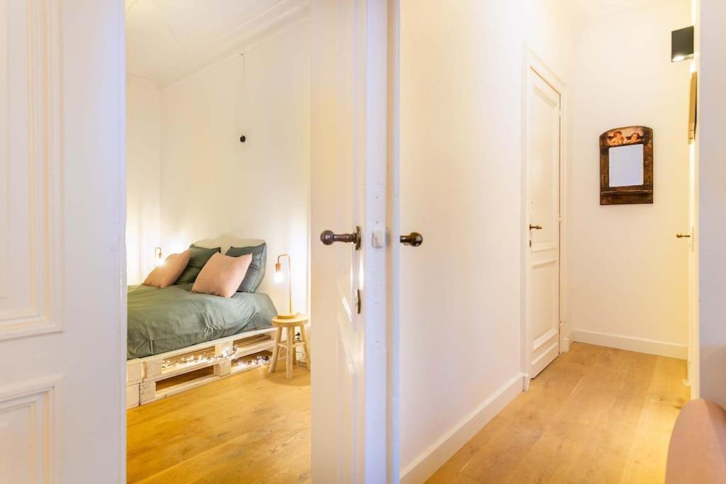 Pink Fairytale-Like Apartment أنتويرب المظهر الخارجي الصورة